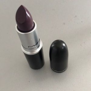 MAC Cosmetics Lipstick in Boyfriend Stealer